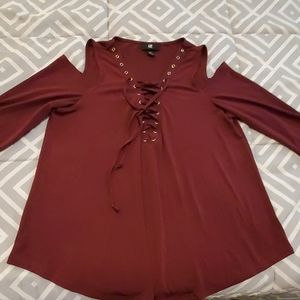 🦋COLD SHOULDER TOP🦋